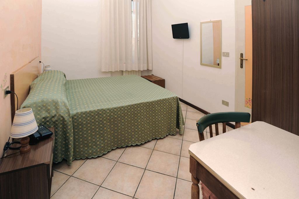 Hotel Marina Montecatini Terme Room photo