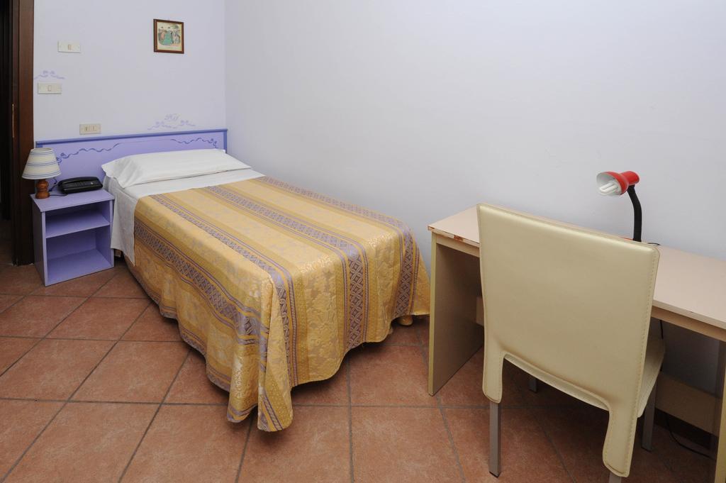 Hotel Marina Montecatini Terme Room photo